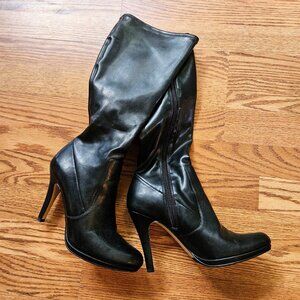 EUC - Basically new - Tahari Ta-Lang Knee Platform Boots - Size 8.5
